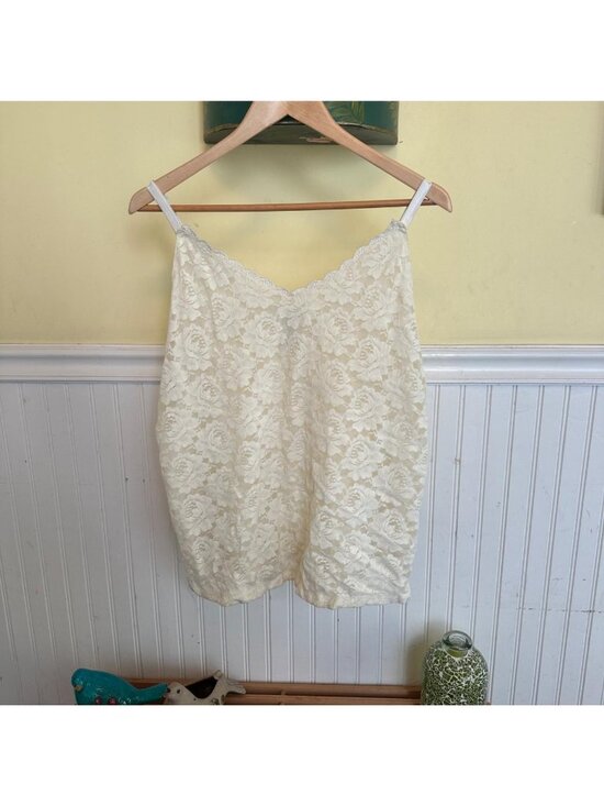 Fashion Bug Tops - Fashion Bug Vintage 90s Floral Lace Stretch Camisole Top